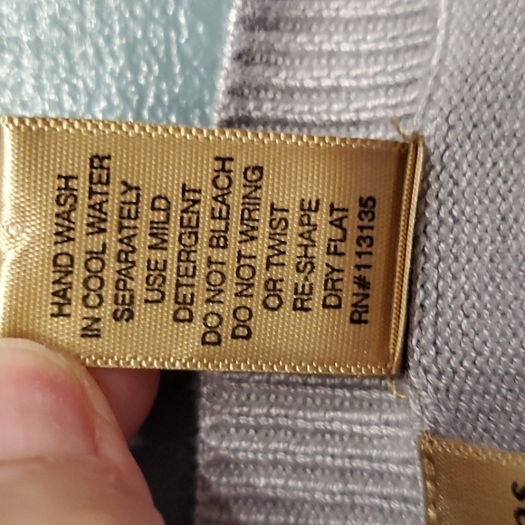 Nue Options light gray cardegan sweater. Very good used condition and qu… - Picture 9 of 10